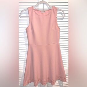 Peach Royal Mini sleeveless dress with laxer pattern cut out Medium